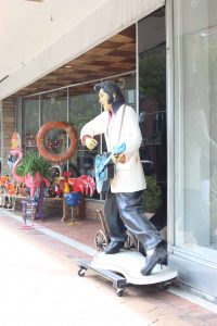 Elvis in front of Middle Street Antiques