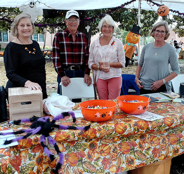 Pumpkin Patch Volunteers at Christ Church