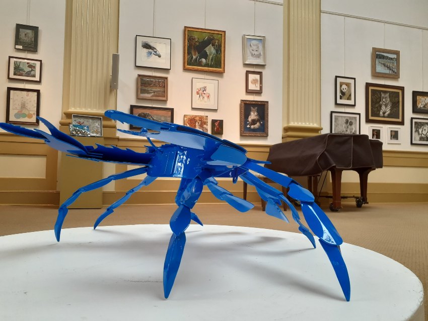 Steve Zawistowski "Blue Crab" sculpture