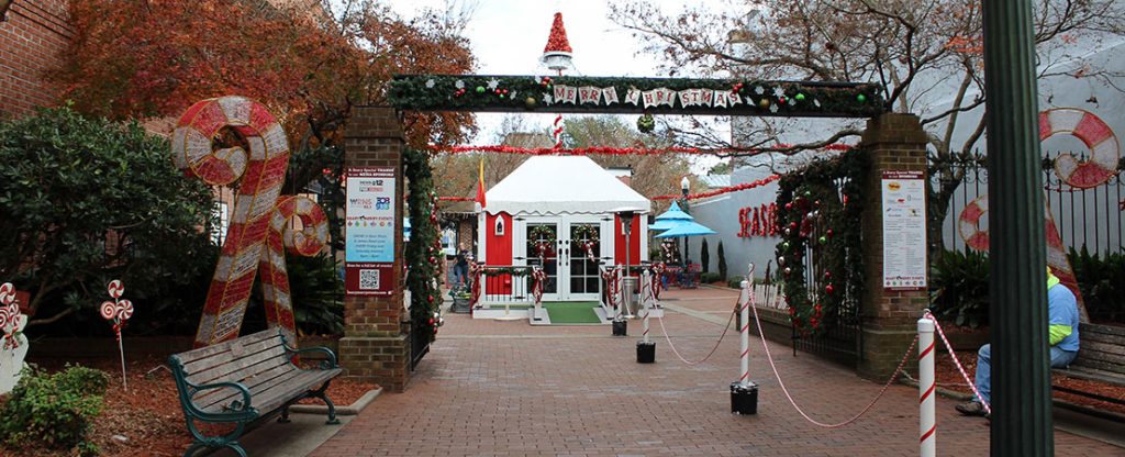 Bear Plaza in Downtown New Bern NC