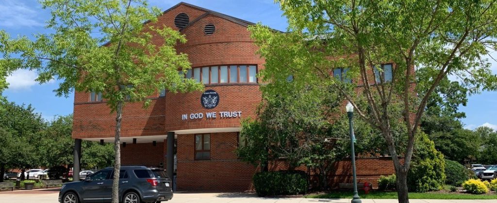 Exterior photo of Craven County Administration Building