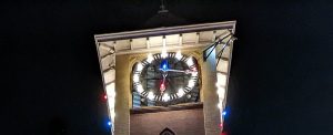 New Bern City Hall Clock (photo by Elaine Rouse for New Bern Now)