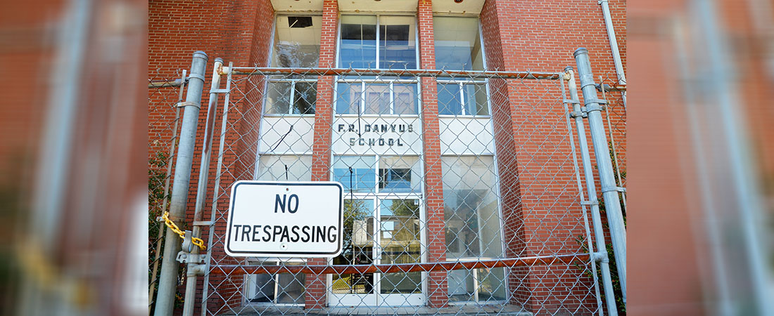 F.R. Danyus1 F.R. Danyus1