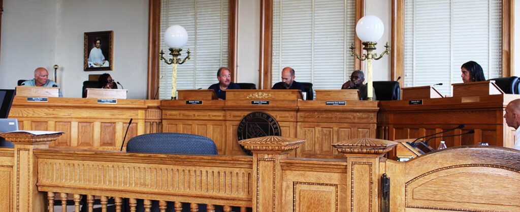 Board of Aldermen meeting in New Bern, NC. (Photo by Wendy Card)