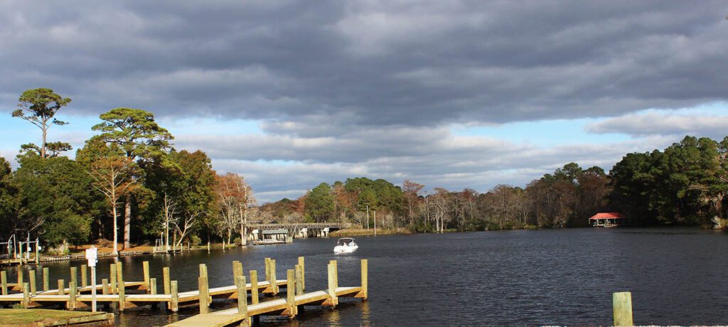 Proposed no wake zone near Merchant's Grocery in Brices Creek. (Photo by Wendy Card)