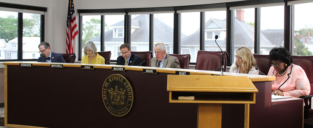 Craven County Board of Commissioners meeting. (Photo by Wendy Card)