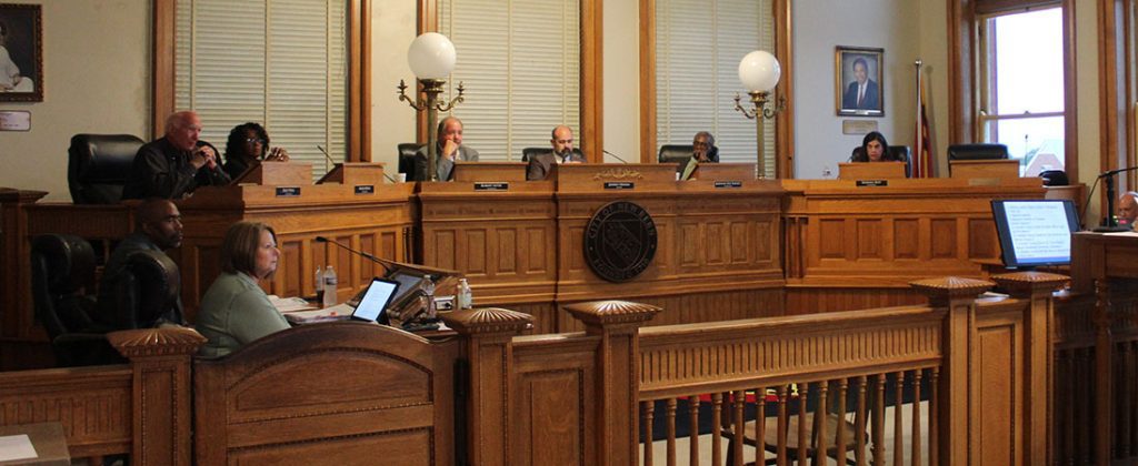 Photo of the New Bern Board of Aldermen meeting taken at City Hall on Oct. 14, 2025. (Photo by Wendy Card) 