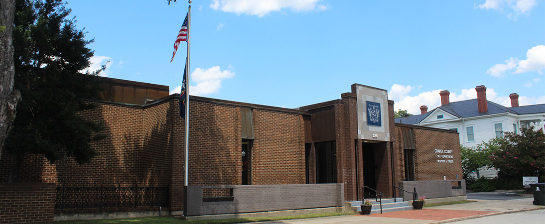 Craven County Tax Office and Register of Deeds. (Photo by Wendy Card)