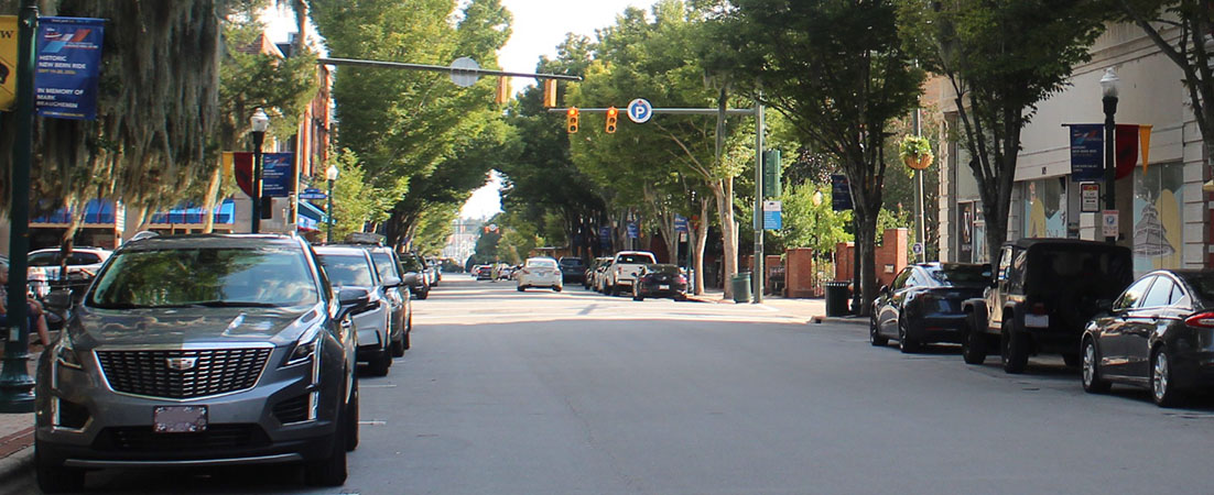 Intersection of Pollock and Middle streets in New Bern, NC. (Photo by Wendy Card)