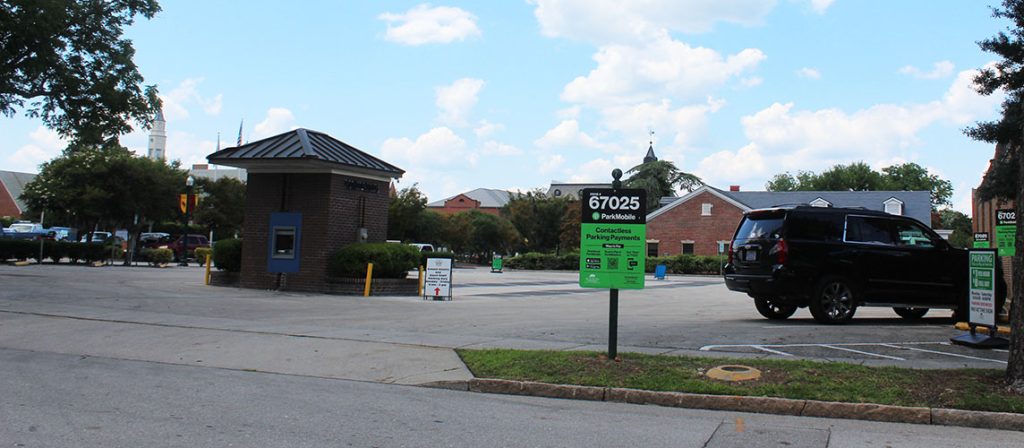 City owned parking lot at corner of Craven and Pollock streets in New Bern, NC. (Photo by Wendy Card)