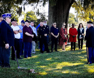 Ceremony held after cleanup of veterans' graves in Greenwood Cemetery in Nov. 2021 (photo by New Bern Now)