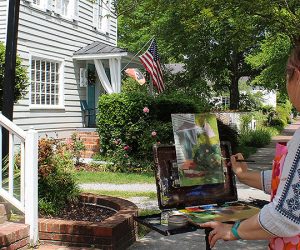 Artist Haidee Jo Summers from the UK