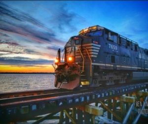 Photograph of train by Ben Lindemann