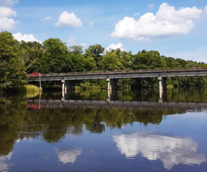 Bridge over Neuse River near Weyerhauser. (Laura Johnson)