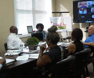 Photo of a meeting of the New Bern Housing Authority's Board of Commissioners. (Photo by Wendy Card)