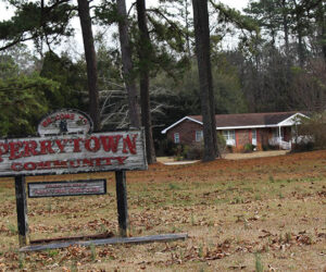 Perrytown Community sign off Perrytown Road. Photo by Wendy Card.