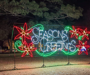 Christmas lights at Union Point Park in New Bern, NC (photo by Elaine Rouse for New Bern Now)